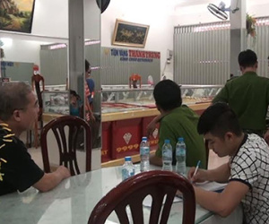 Tiệm vàng trình báo 30 lượng vàng “bốc hơi” giữa ban ngày