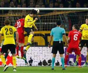 "Bức tường" Dortmund bít đường chiến thắng của Liverpool