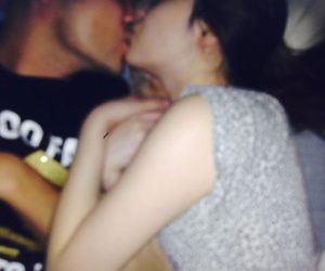 Cặp đôi "con ghẻ quốc dân" Sulli và Choiza lộ ảnh giường chiếu