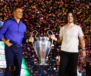 Fan thích thú khi Puyol nói xin chào bằng tiếng Việt