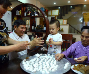 Không khí Tết Hàn thực ở Hà Nội