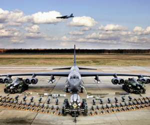 Mỹ điều pháo đài bay B-52 chống IS tại Iraq, Syria