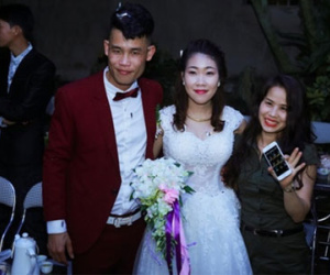 Hình ảnh Hiệp Gà đón vợ thứ 3 về nhà ngay trong đêm