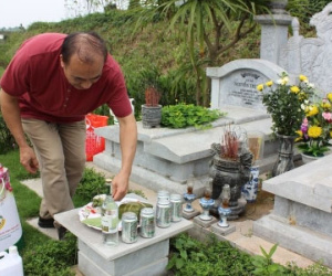 Một ngày đi mua chỗ đợi "chết" ở công viên nghĩa trang nghìn tỉ