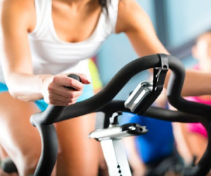 Dụng cụ tập gym chứa nhiều vi khuẩn hơn bồn cầu vệ sinh
