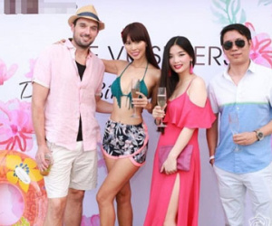 Hà Anh tổ chức tiệc sinh nhật bikini hoành tráng bên hồ bơi