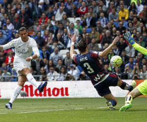 Vượt mặt Ibra và Suarez, CR7 hiệu quả nhất châu Âu