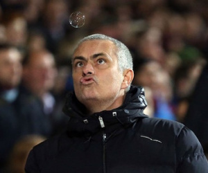 Bao giờ Mourinho đến Old Trafford?