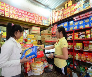 Doanh thu cửa hàng tạp hóa đạt gần 10 tỷ USD