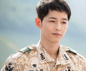 Lộ bảng điểm không tưởng của “soái ca” Song Joong Ki