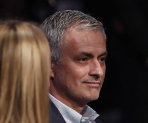 Mourinho: "Van Gaal là bạn và tôi chưa ký hợp đồng với Man Utd"