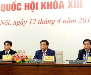 Vì sao không miễn nhiệm chức vụ cũ của Chủ tịch Quốc hội và Thủ tướng?