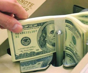 Bất thường 7,3 tỷ USD "đội nón" ra nước ngoài