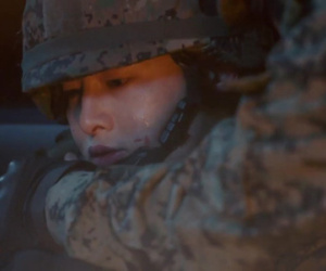“Hậu Duệ Mặt Trời”: Khán giả thót tim khi Song Joong Ki tử trận ở phút thứ 89!