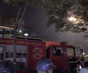 Sau tiếng nổ lớn, căn nhà có hai cụ già bốc cháy dữ dội