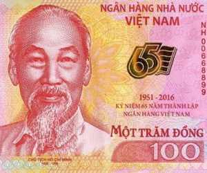 Cho đăng ký mua tiền lưu niệm 100 đồng ở TP HCM