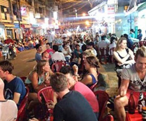 Góc khuất Sài Thành: Mại dâm Tây ở phố Tây