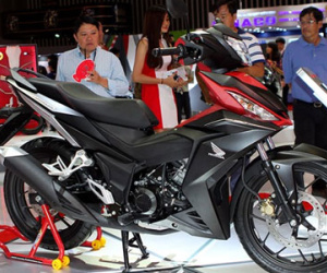 Honda Winner 150 hút khách tại triển lãm xe máy Việt Nam