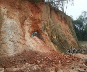 Sập hầm khi khai thác khoáng sản, 2 vợ chồng thương vong