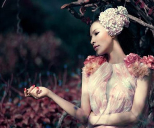 “Trong showbiz, phần lớn chân dài nỗ lực hết mình chỉ để... kiếm chồng”