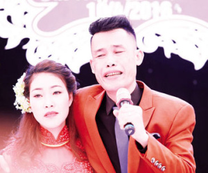 Dư luận quanh người vợ thứ 3 của Hiệp Gà: “Sung sướng gì mà gièm pha cho tội”