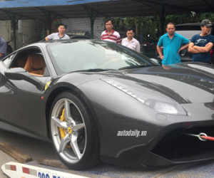 Siêu ngựa Ferrari 488 GTB đầu tiên về Hà Nội