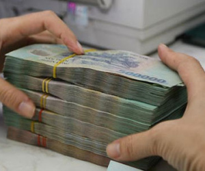 Thù lao tiền tỷ của lãnh đạo ngân hàng gây tranh cãi