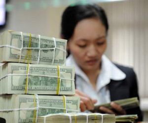 Người Việt gửi bao nhiêu tiền ở nước ngoài?