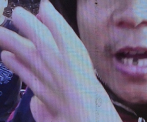 Bị quay clip, trưởng công an xã “vung tay” vào mặt dân