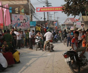 Thót tim kể chuyện kẻ “ngáo đá” khống chế 3 con tin