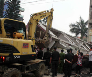 Nhà 5 tầng đổ sập trong đêm, 3 người chết: Cơ quan chức năng vào cuộc điều tra