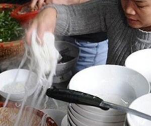 Bán phở, chậm đăng ký kinh doanh 5 ngày: Bị xử lý hình sự