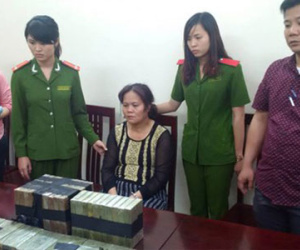 NÓNG: Bắt giữ 40 bánh heroin trên đường tuồn về Hà Nội