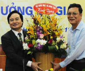 Ông Phùng Xuân Nhạ tiếp quản Bộ Giáo dục và Đào tạo