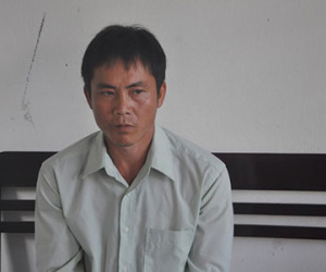 Tạt axít vợ vì không cho "quan hệ"