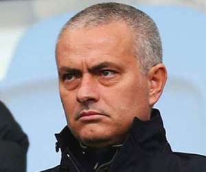 Mourinho sẽ cầm quân ở Old Trafford vào ngày 5/6/2016