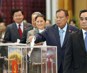 Ông Bounnhang Vorachit làm chủ tịch nước CHDCND Lào