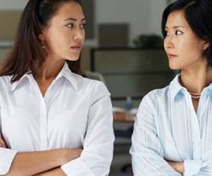 Xót lòng vì mẹ đẻ mờ mắt chăm cháu còn mẹ chồng thì đi nhẩy