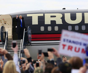 Donald Trump dùng máy bay đã quá hạn đăng ký