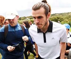 Gareth Bale chấn thương vì... chơi golf?
