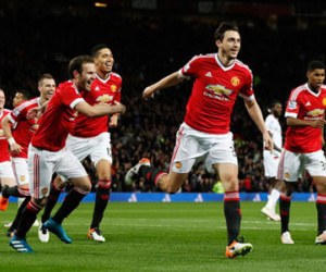 Man Utd thắng trận thứ hai liên tiếp, áp sát top 4