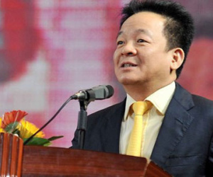 Bầu Hiển: Đầu tư vào bóng đá mang về "tiền tươi thóc thật"