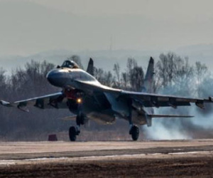 Biển Đông chật ních tiêm kích Su-35