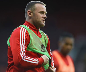 Van Gaal "ngoại tình", Rooney đành chịu thiệt
