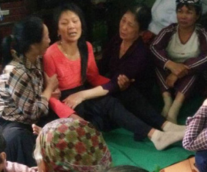 Mẹ ép 2 con uống thuốc diệt cỏ rồi tự tử: Bi kịch của 1 gia đình "có vẻ ngoài êm ấm"