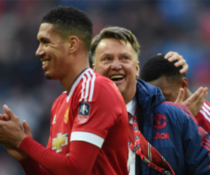 Martial lập công phút bù giờ, Man Utd vào chung kết Cup FA