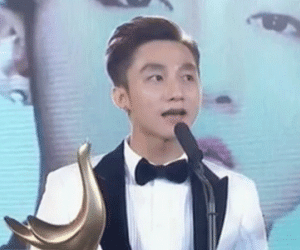 Sơn Tùng M-TP vượt nhiều tên tuổi lớn, đạt giải "Ca sĩ của năm" tại Cống Hiến