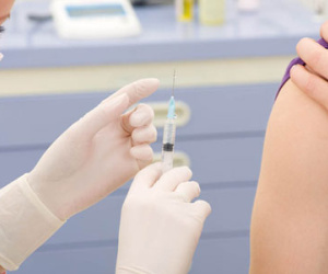 Cần kiêng có thai trong mấy tháng sau khi tiêm ngừa thủy đậu và rubella?