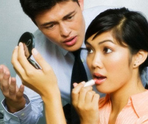 “Chiều nay em vừa đi đánh ghen bồ của anh đấy chồng ạ!”