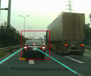 Clip: Camry vượt "kiểu tự sát" trên cao tốc Pháp Vân - Cầu Giẽ